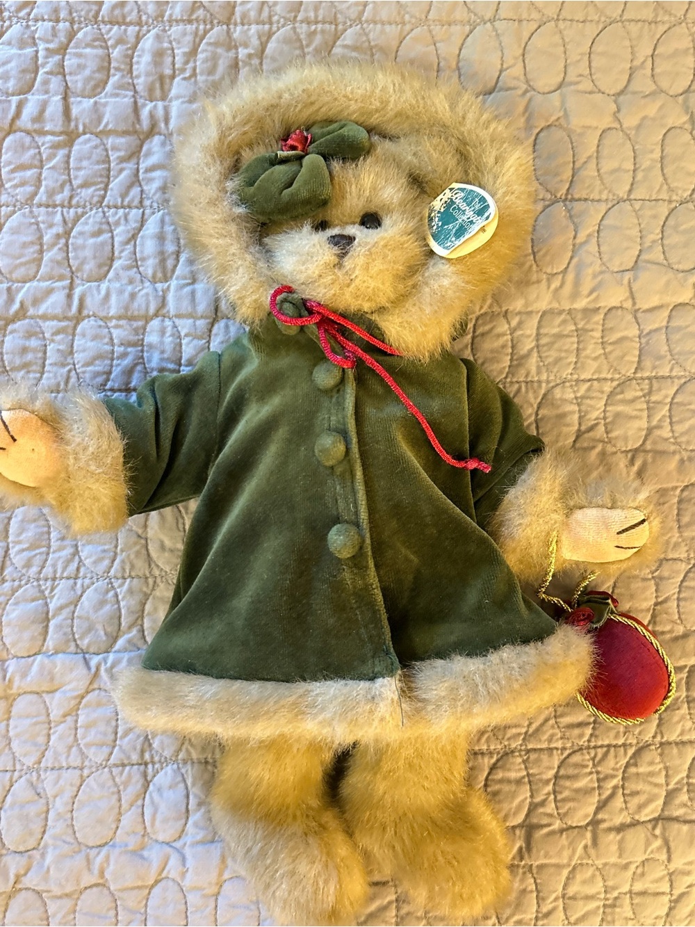 Bearington Collection Decorating the Tree Bear 13” Plush Retired 2004 Tag